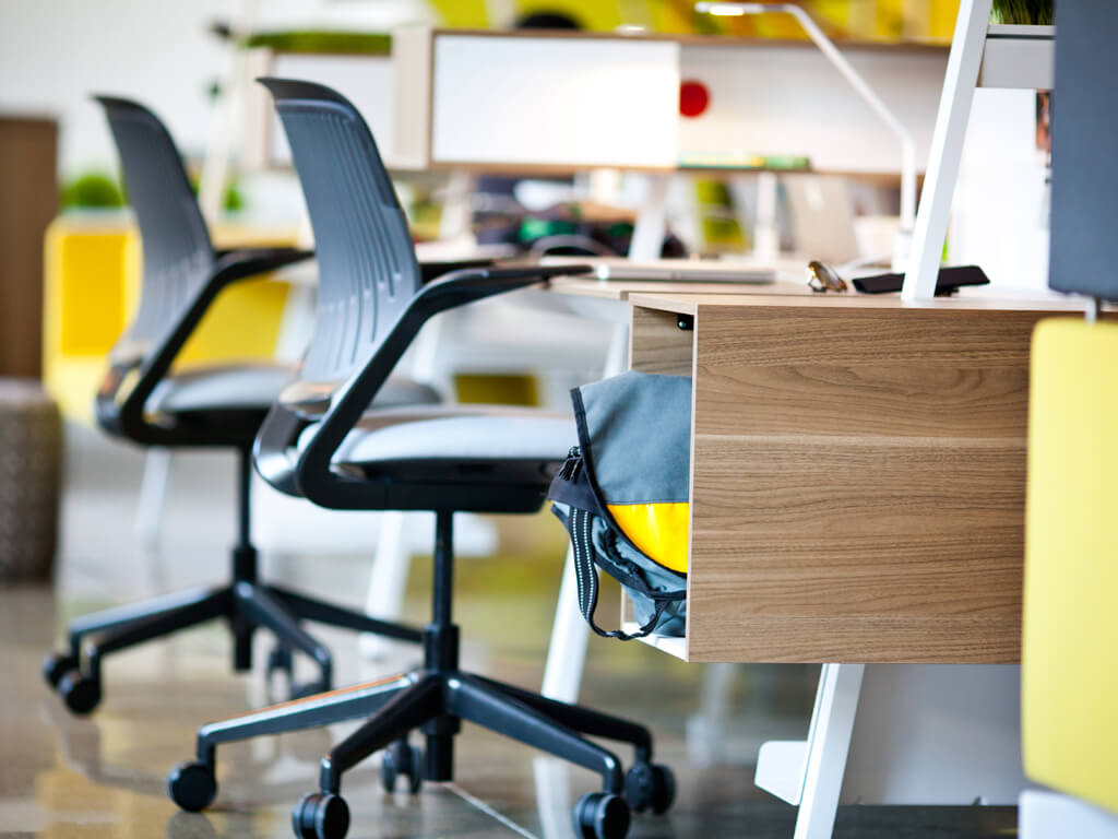 What features should you look at in Choosing an Ergonomic Chair